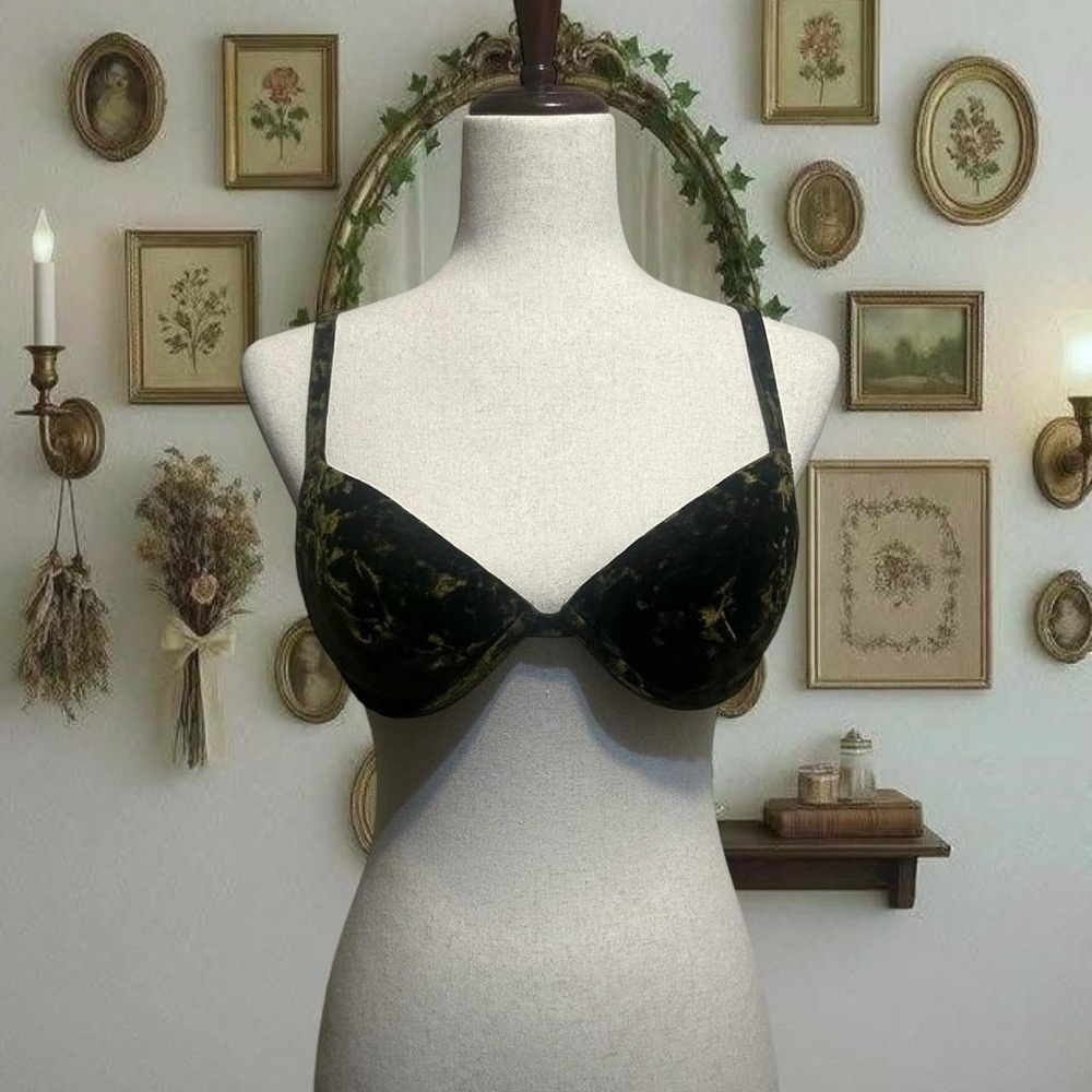 Victoria’s Secret velvet green padded bra